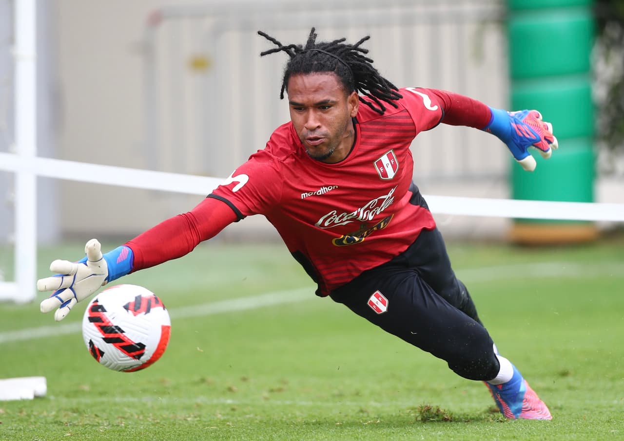 En el arco siempre está la garantía que brinda Pedro Gallese, portero de Orlando City SC.
