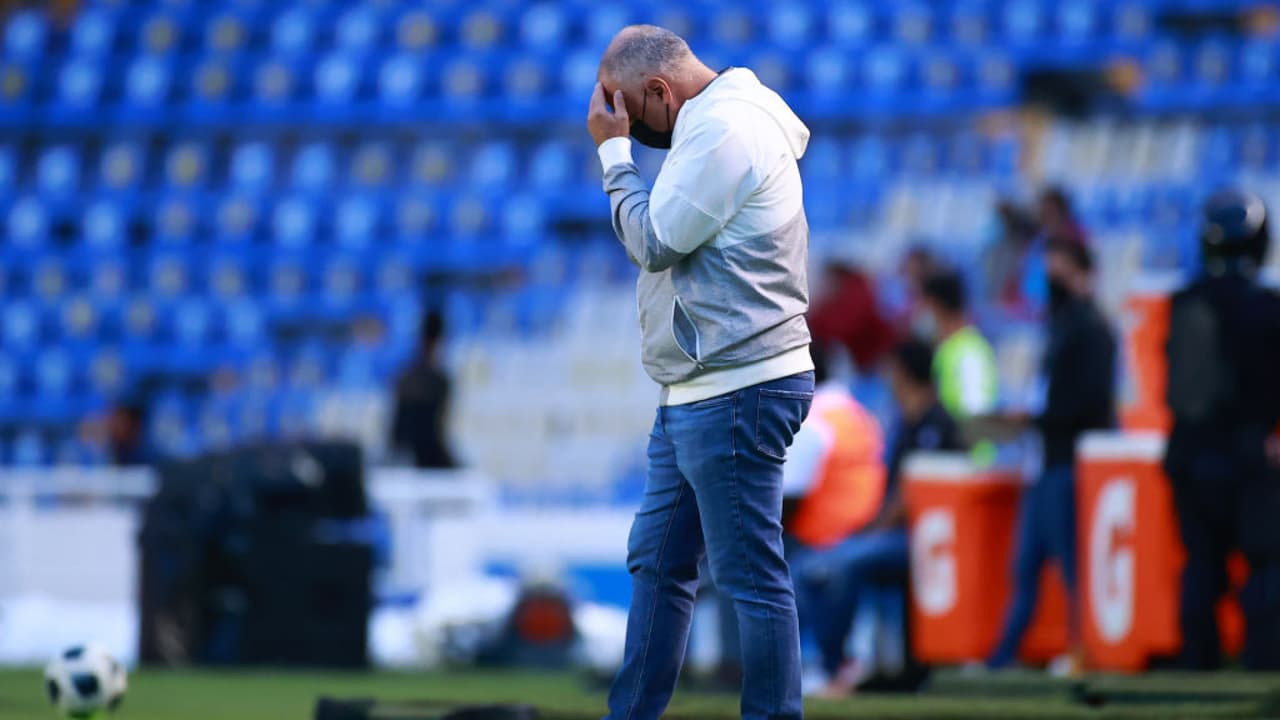 Guillermo Vázquez es cesado como director técnico de Necaxa