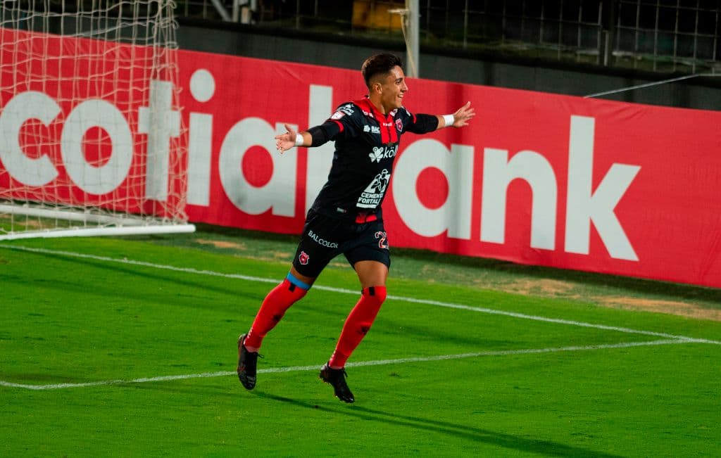 Con anotaciones de Barlon Sequera (32'), Yurgin Román (62') y Alex López (65'), los Leones logran vencer al Saprissa con un marcador de 3-2 y demuestran quién es el mejor equipo de la CONCACAF League.