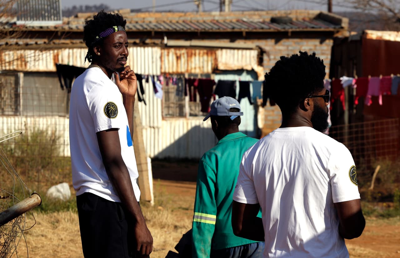 Así mismo fue una nueva oportunidad para que las estrellas de NBA compartan con la población vulnerable.