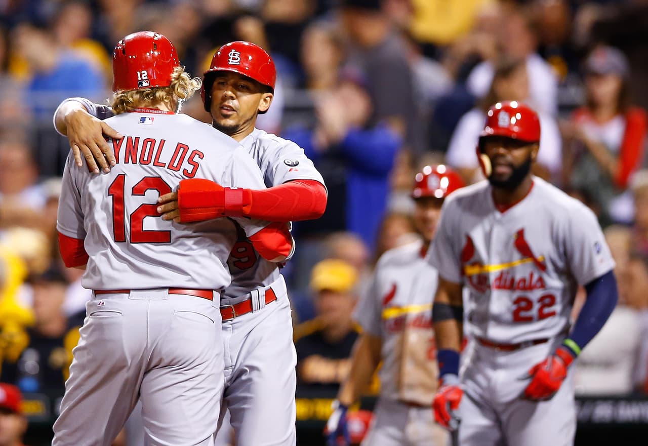 Cardenales acarician título divisional al vencer a Piratas