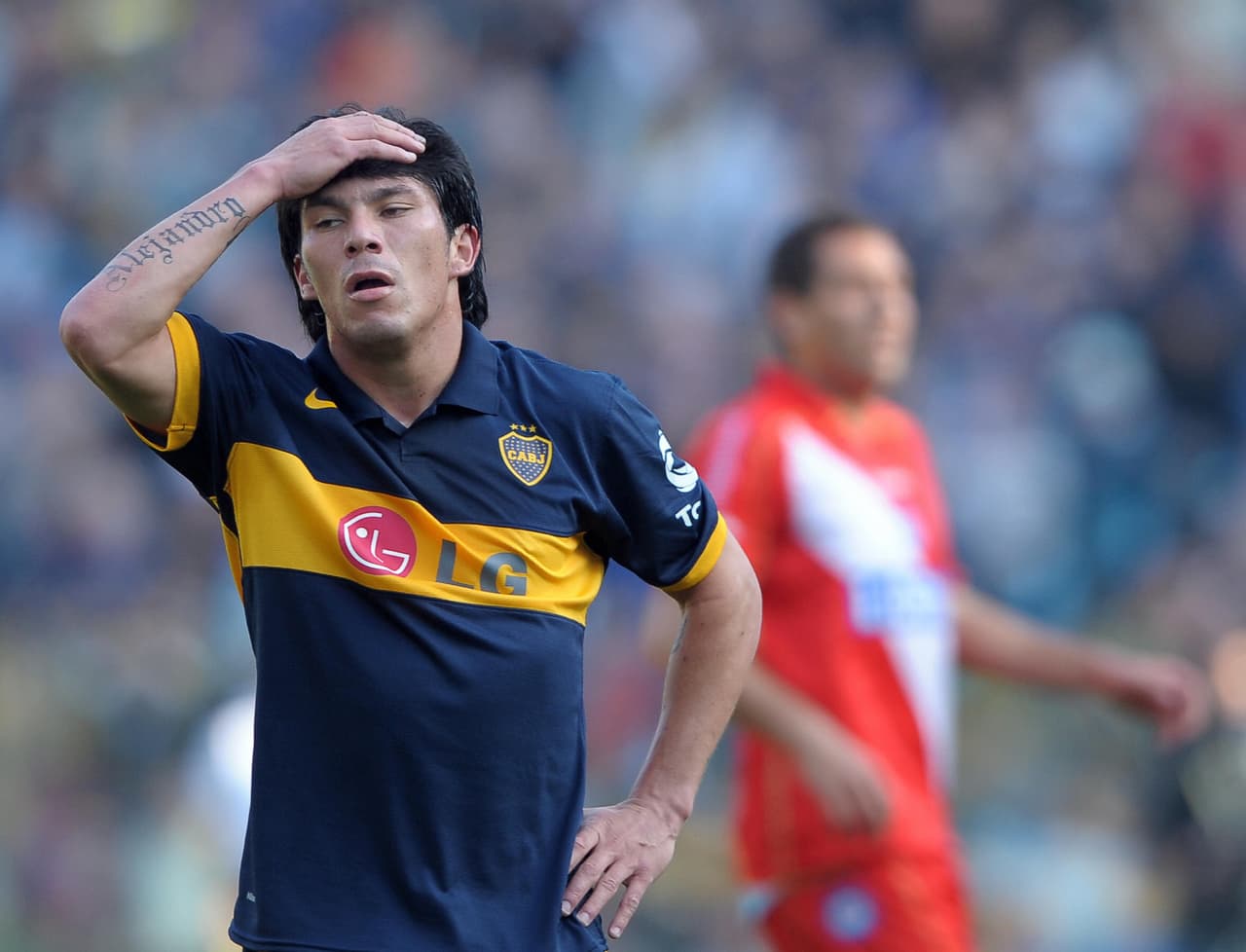 En 2009, el chileno Gary Medel se accidentó contra una barrera de contención en Viña del Mar, durante sus vacaciones. No se registró alcohol pero tampoco se esclarecieron las causas del accidente.
