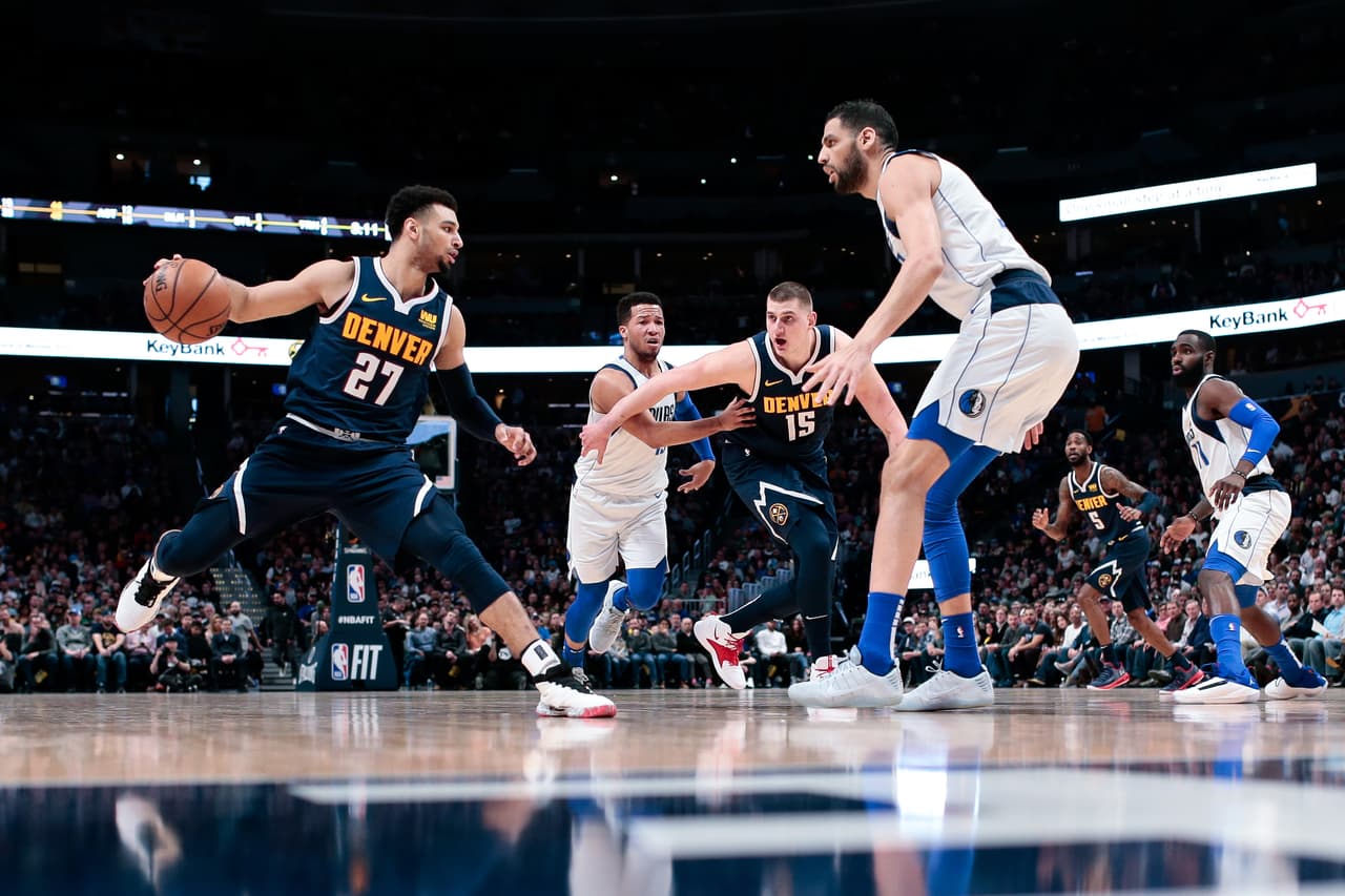 Paul Milsap cargó ofensivamente a Denver esta noche con 33 puntos. Por Dallas Luka Doncic volvió a lucir con 24 puntos.