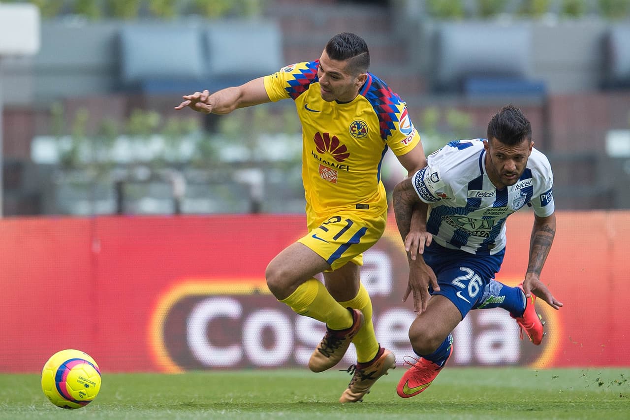 Para la segunta mitad ambos equipos saltaron al campo en busca del triunfo. Normalmente los enfrentamientos de Pachuca y América son duelos de muchos goles.