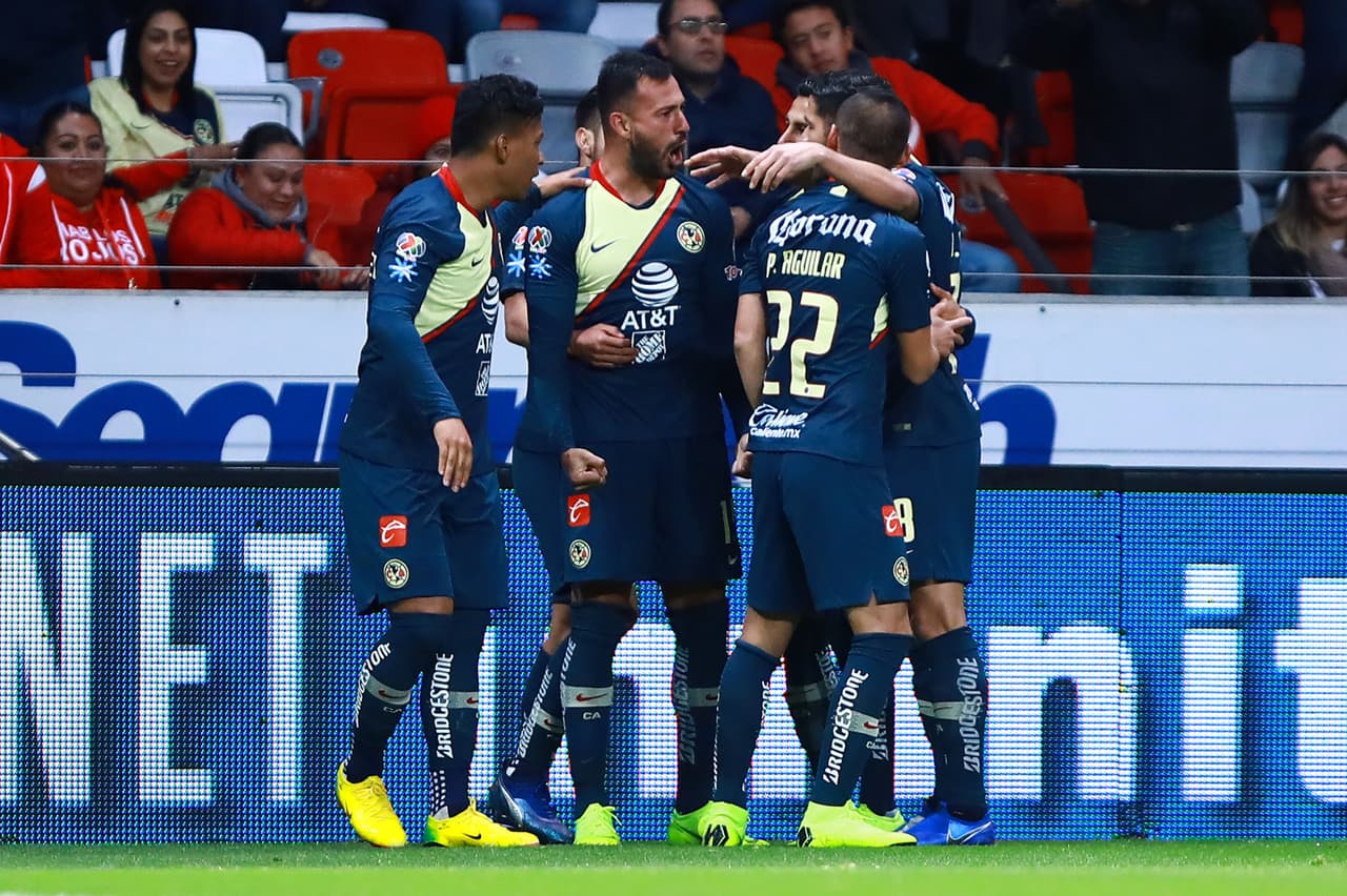 Emanuel Aguilera festejó el primero tanto del América antes de los 10 minutos de juego.