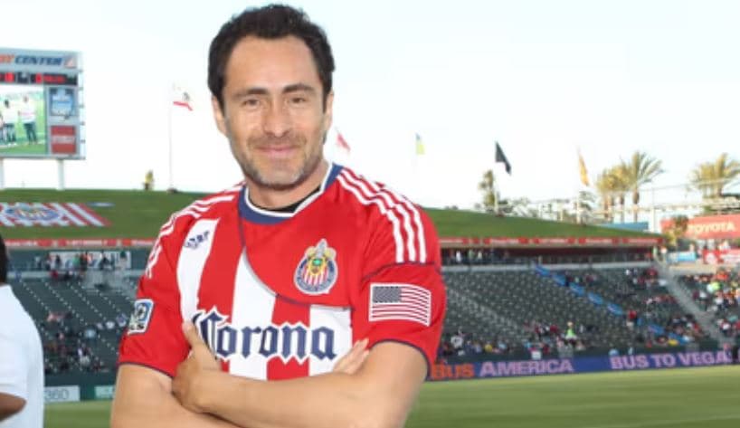 Demián Bichir, otro gran aficionado al Rebaño Sagrado.