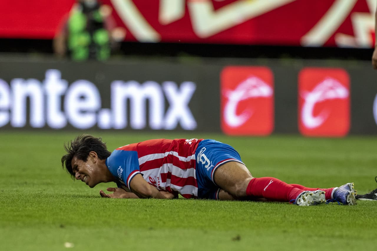 <b>Los rojiblancos han quedado a deber</b>
<br>Chivas no tendría 12 títulos, solamente contarían con 9 en sus vitrinas. Y, lo más preocupante, tendrían 32 años sin título.