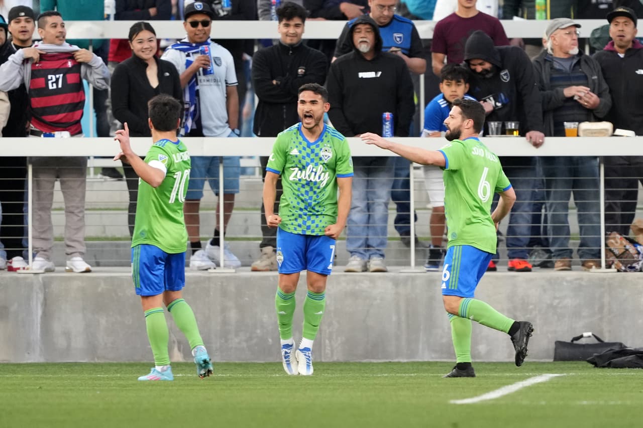 Los Sounders parecían claros dominadores del encuentro, pero dejaron escapar la victora en el tramo final.
<br>