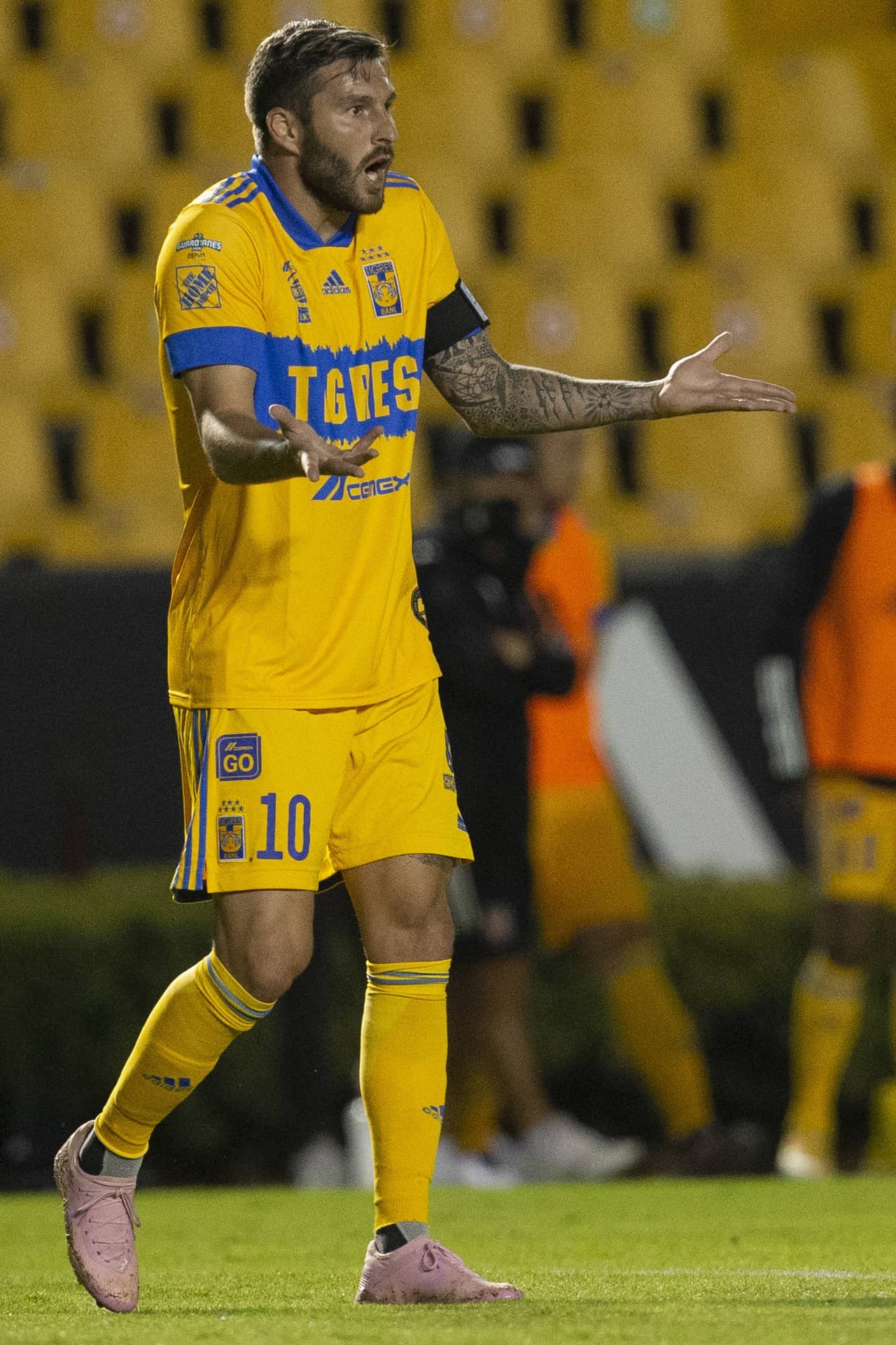 Gignac explota contra el arbitraje: “Hay un límite”