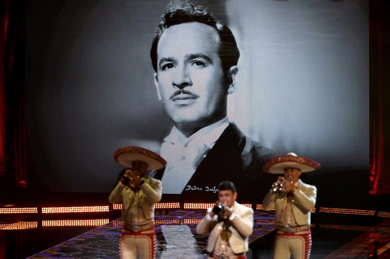 Desde Pedro Infante hasta Plácido Domingo, innumerables intérpretes le han puesto voz al popular tema.