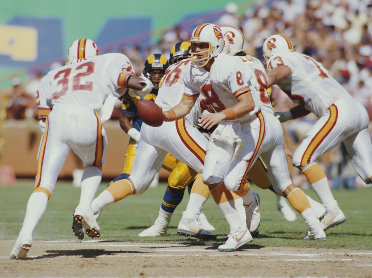 Steve Young en su etapa con los Tampa Bay Buccaneers.