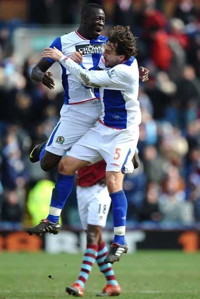 Con un tanto del mediocampista David Dunn tras concretar un penalti, el Blackburn se impuso por 1-0.