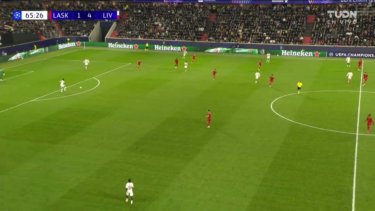 ¡GOL!  anota para Liverpool. Bradley Barcola