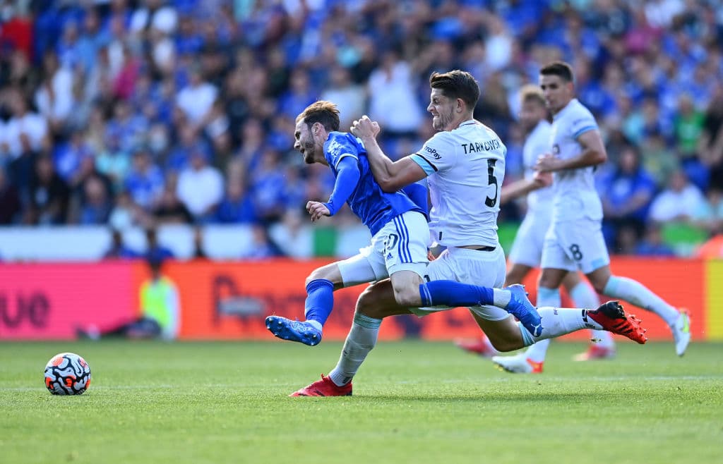 Burnley no se deja intimidar en su visita al Leicester y firman un entretenido empate 2-2.