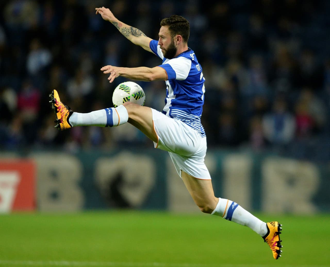 Sábado 9 de septiembre - 3:30 p.m.ET/2:30 p.m.CT/11:30 a.m.PT: el F.C. Porto quiere sacarle diferencia al Sporting C.P. y para eso debe ganarle en el Estadio do Dragao al C.D. Chaves. Jesús Corona podría ser titular, mientras que Miguel Layún, Héctor Herrera y Diego Reyes serían suplentes.