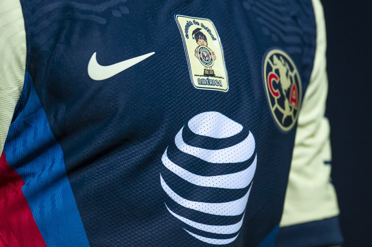 Con un agónico gol de Henry Martín en los últimos minutos, América se llevó el clásico capitalino y de pasó eliminó a Pumas de toda opción de Repechaje en el Guard1anes 2021.