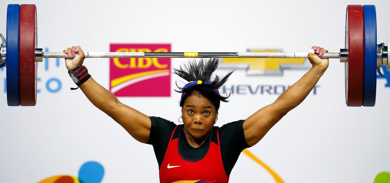 Solís ofreció otro despliegue de fuerza colombiana en las pesas de los Juegos Panamericanos, al ganar el oro e implantar un nuevo récord continental en los 69 kilogramos.