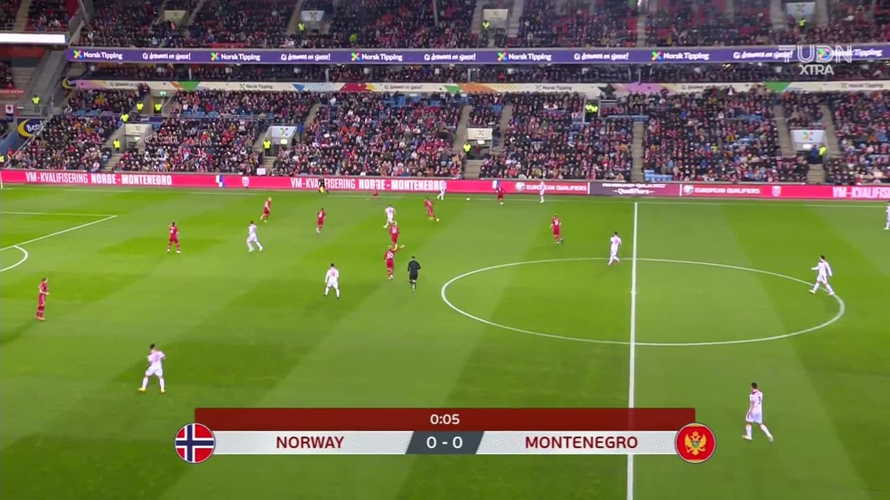 Arranca el partido y la pelota está en juego.