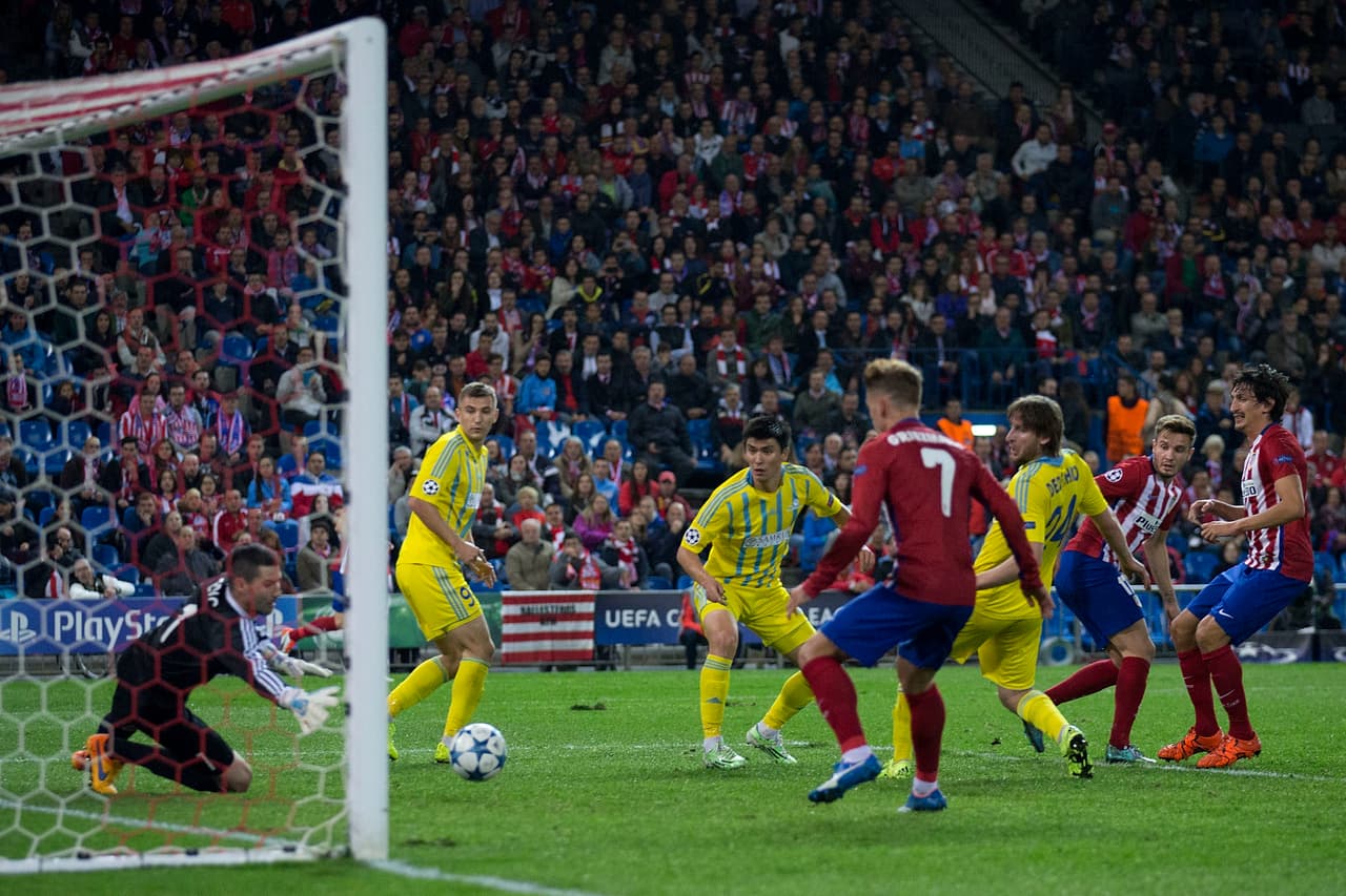 El Atlético de Madrid goleó en su casa 4-0 al Astana, sumando dos victorias y una derrota en la Champions League.