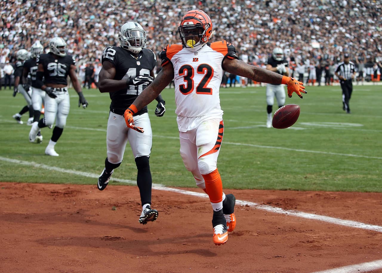 Jeremy Hill reconoce su problema de soltar el balón que llevó a mandarlo a la banca