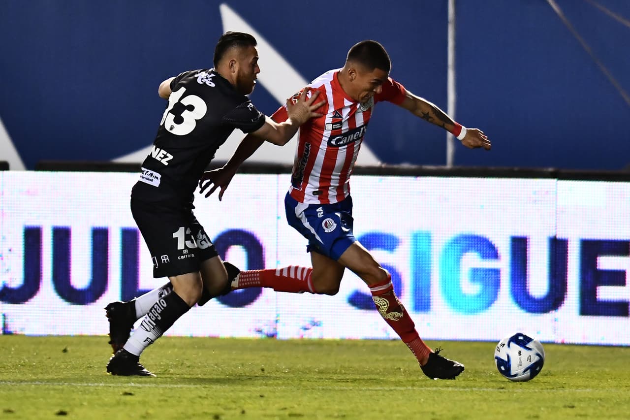 Con goles de Bruno Romo, Flavio Santos y Darío Lezcano, Bravos golea en San Luis y se queda con los tres puntos.