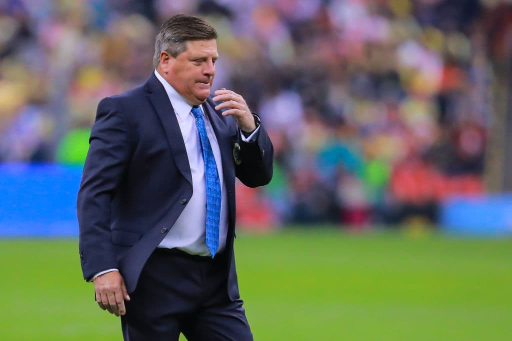 Piojo evita engancharse con el arbitraje, pero expresa molestia