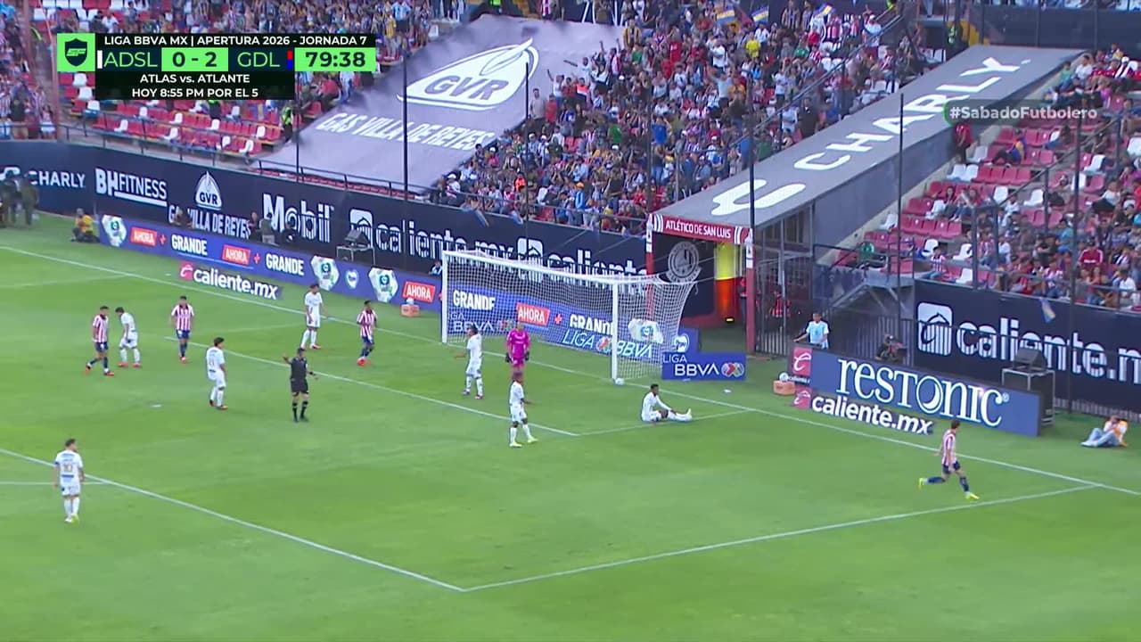 ¡GOL!  anota para Guadalajara. Richard Ledezma