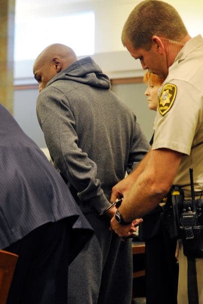 Mayweather Jr. entró a la cárcel el 1 de junio del 2012 y salió en agosto.