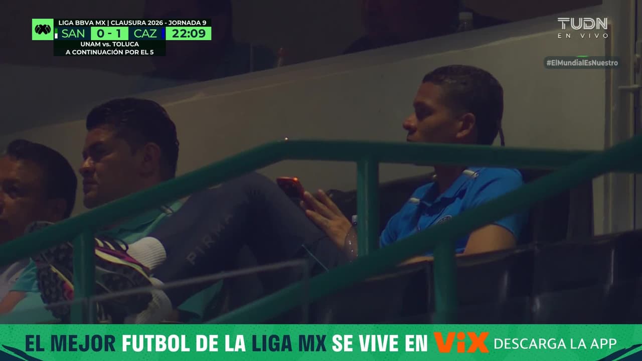 ¡Visita de lujo! Kevin Mier está presente en el partido contra Santos