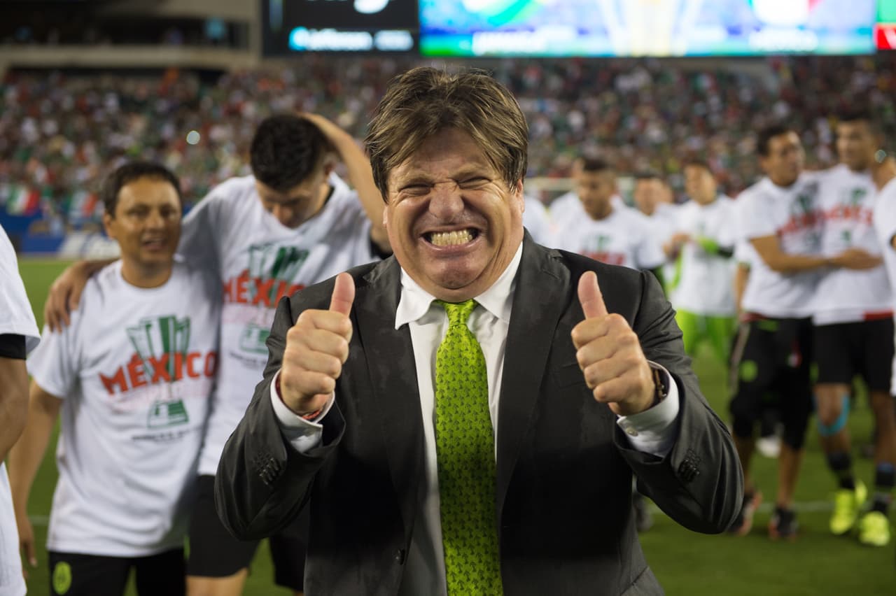 Photo during the celebration after the match Jamaica vs Mexico, corresponding great Final of the CONCACAF Gold Cup 2015 at Lincoln Financial Field Stadium, Philadelphia, Pennsylvania, in the photo: Miguel -El Piojo- Herrera coach of Mexico Champion Foto durante el festejo despues del partido Jamaica vs Mexico, Correspondiente a la Gran Final de la Copa Oro de la CONCACAF 2015 en el Estadio Lincoln Financial Field, Filadelfia, Pensilvania, en la foto: Miguel -El Piojo- Herrera Entrenador de Mexico Campeon de la Copa Oro 26/07/2015/MEXSPORT/David Leah.