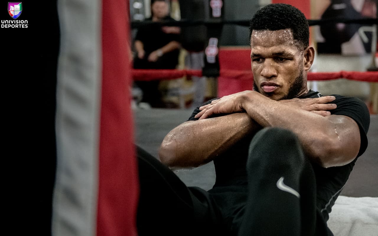 Sullivan Barrera (21-1, 14 KOs) se encuentra en perfecta condición física para enfrentar el reto de convertirse en campeón del mundo semipesado el próximo tres de marzo en el Madison Square Garden.