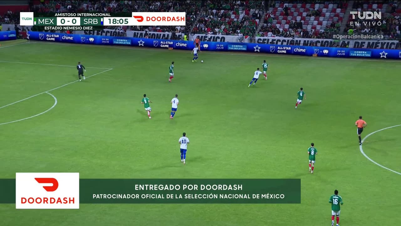 ¡GOL!  anota para Serbia. Petar Stanic