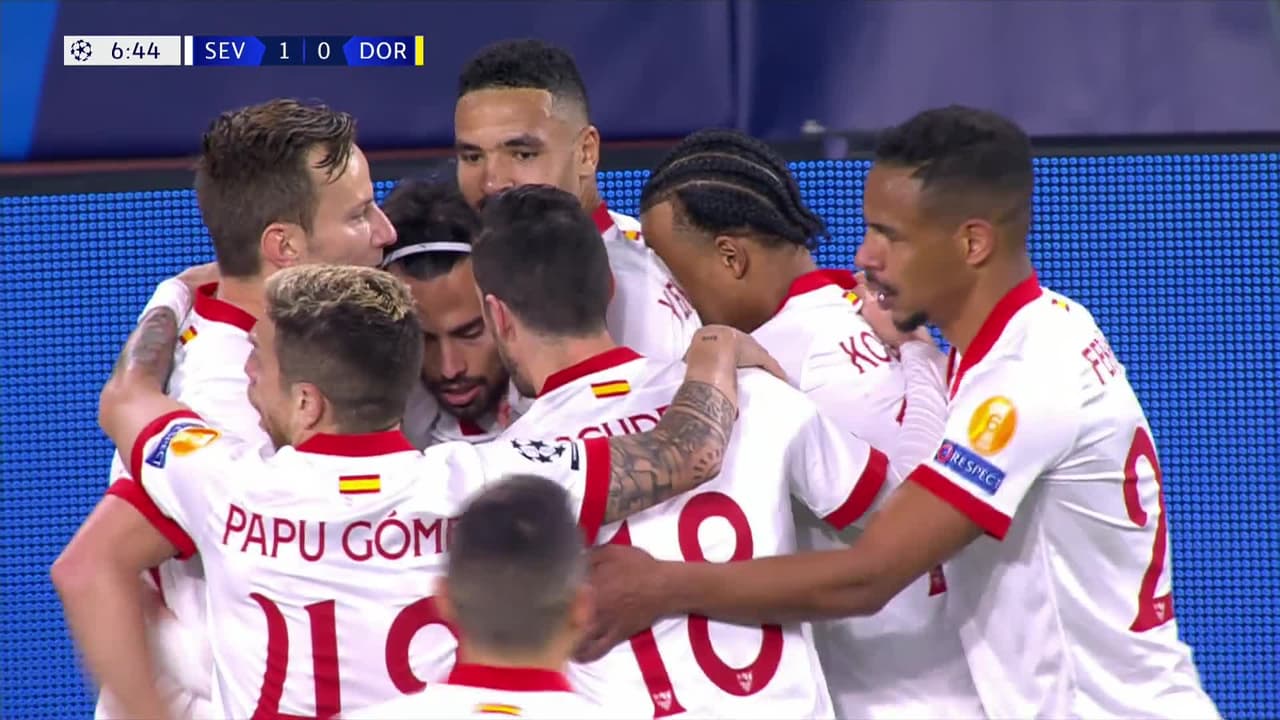 ¡GOL!  anota para Sevilla. Jesús Fernández Saez