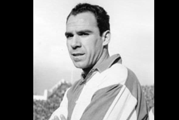 Telmo Zarra había anotado 251 goles en 277 partidos, todos con el Athletic de Bilbao. Ganó 6 Pichichi como máximo anotador de 6 campeonatos