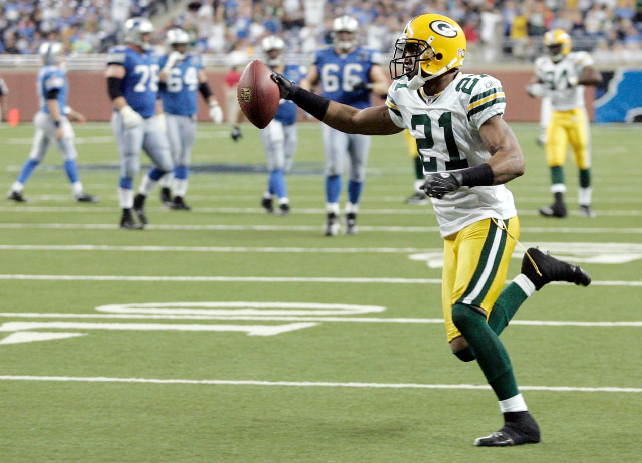 Norman, quien tuvo una intercepción regresada 30 yardas para touchdown en la semana 1, es el primer esquinero con dos intercepciones regresadas hasta las diagonales en los primeros cuatro juegos de su equipo para abrir una temporada desde CHARLES WOODSON en 2008 (Foto: AP-NFL).