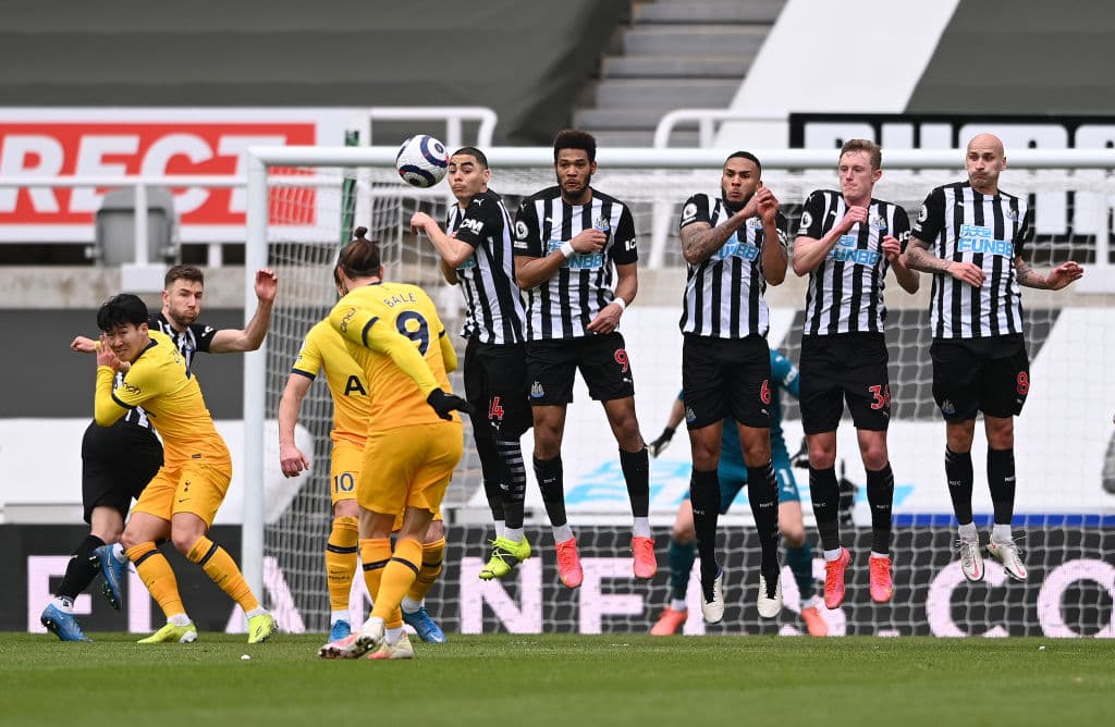 Tottenham y Newcastle reparten puntos durante la fecha 30 de la Premier League. Joelinton le daba la victoria a los 'Magpies', pero el doblete de Harry Kane ya ponía arriba a los 'Spurs' y casi al finalizar el partido, Joe Willock fue el encargado de igualar el marcador durante el encuentro.