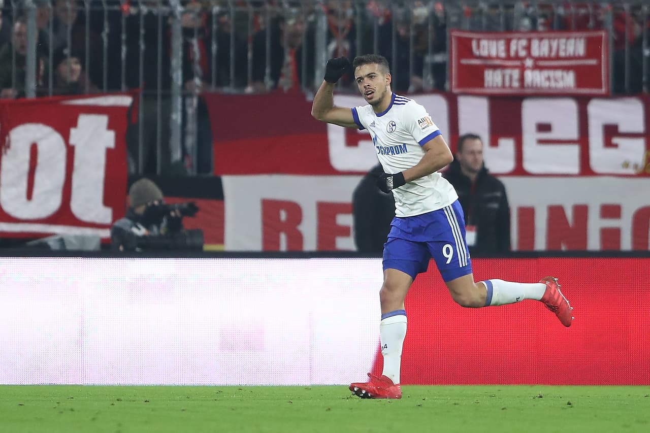 Sin embargo, al minuto 29, el Schalke dio la sorpresa con el empate de Franco Di Santo tras centro de Leon Goretzka.
