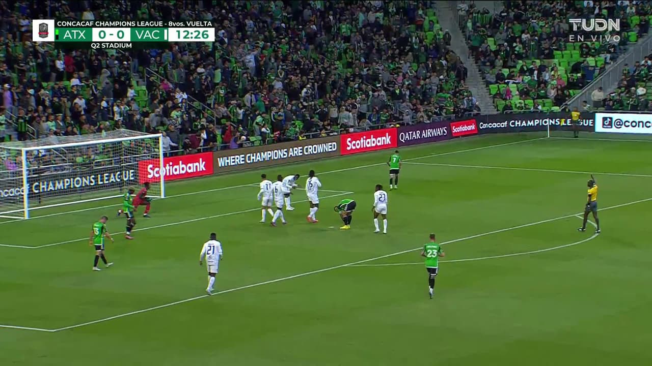 ¡TIRO ATAJADO! disparo por Daniel Pereira.