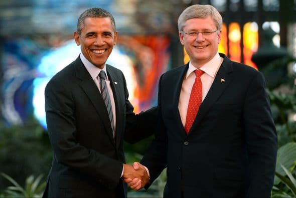 La apuesta es por una caja de cervezas por cada partido, femenil y varonil entre las selecciones de EEUU y Canadá en el hockey en Sochi.