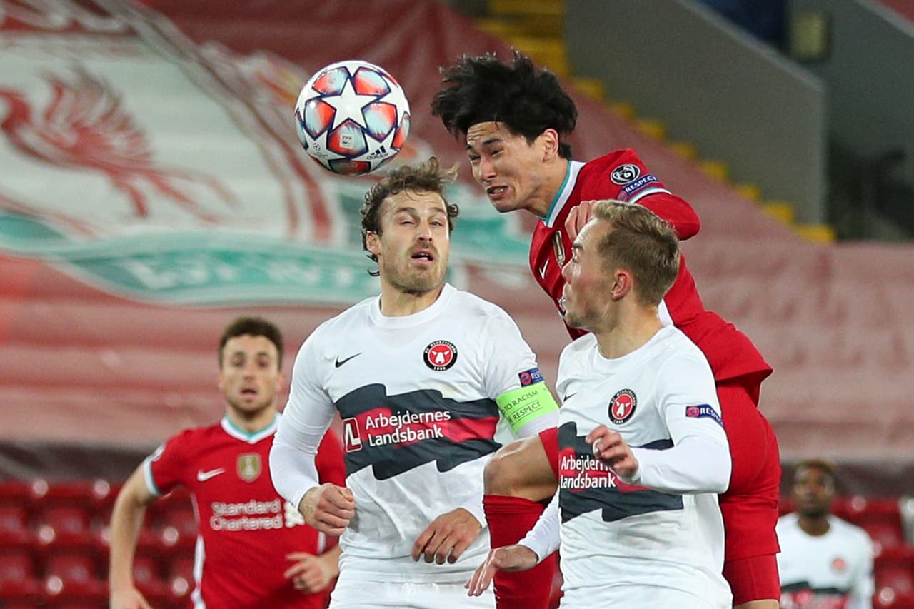 Los campeones de la Champions League se imponen tranquilamente ante el FC Midtjylland 2 goles a cero. El portugués Diogo Jota abre el marcador al minuto 55 y Mohamed Salah sella la victoria al minuto 93 ante los daneses en la segunda fecha de la Champions League.