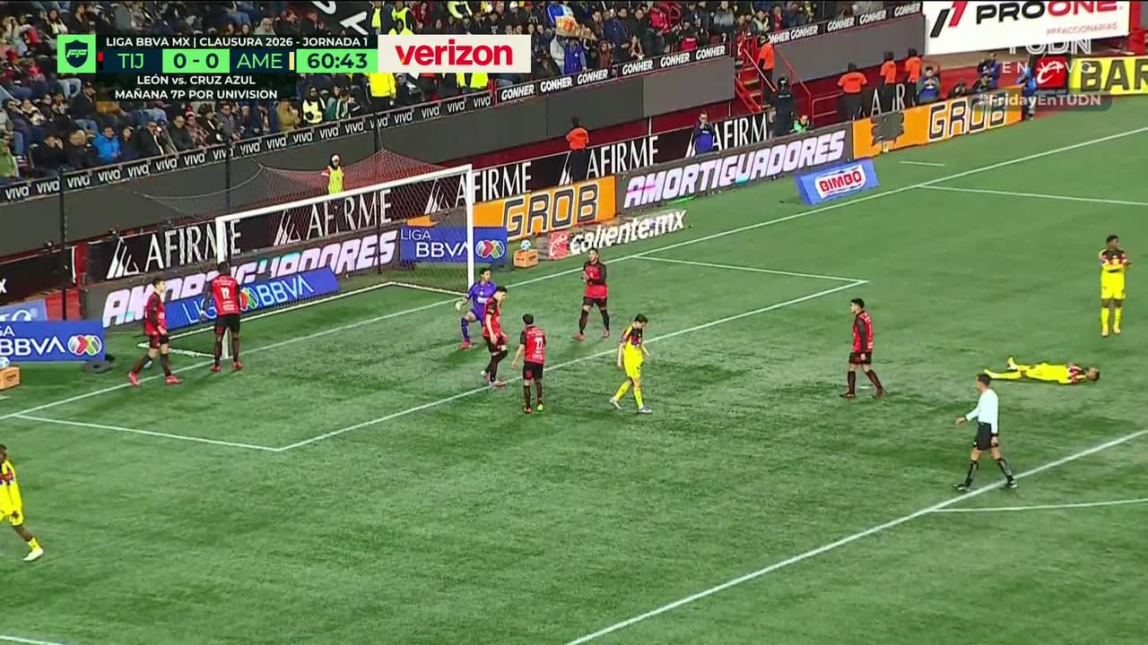 ¡TIRO ATAJADO! disparo por Rodrigo Aguirre.