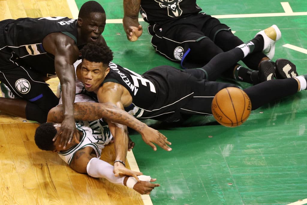 Uno de los más importantes es modificar el reloj de tiro toda vez que un equipo recupera un rebote ofensivo. En la actualidad ese reloj se reanuda con 24 segundos. La NBA quiere que sean 14 ahora.