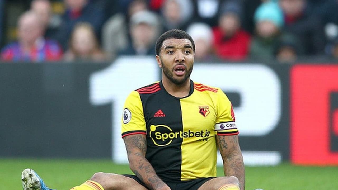 Amenazas a Deeney: "Espero que tu hijo se contagie de coronavirus"