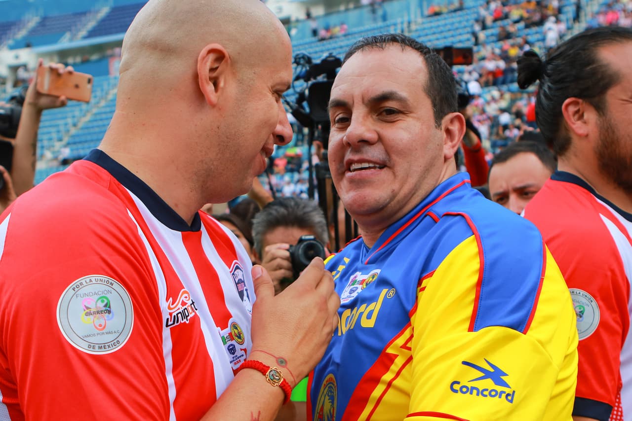 Las leyendas de América y Chivas se reunieron para recaudar fondos por los niños con cáncer.
