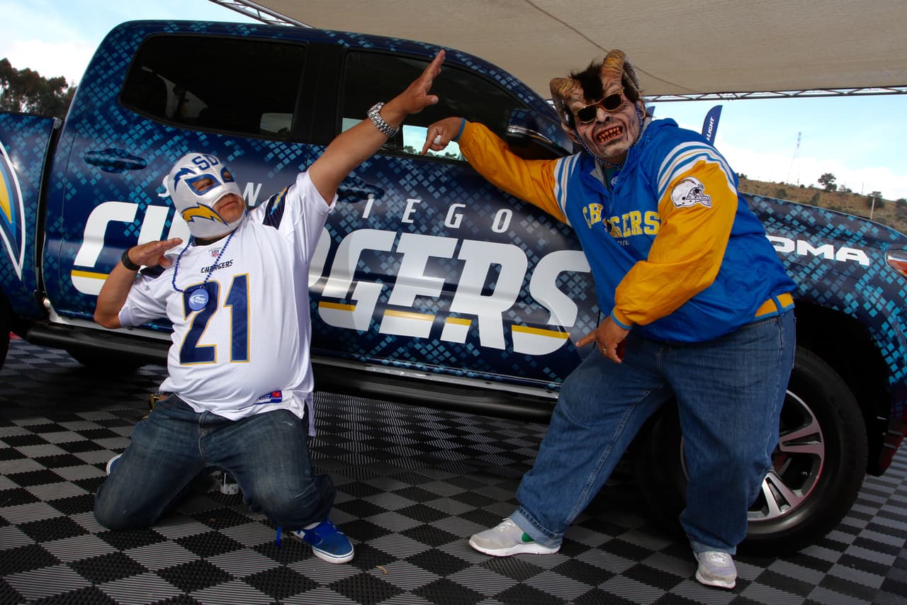 Te presentamos imágenes exclusivas del posible último partido de la NFL en San Diego en el que los Chargers derrotaron a los Miami Dolphins.