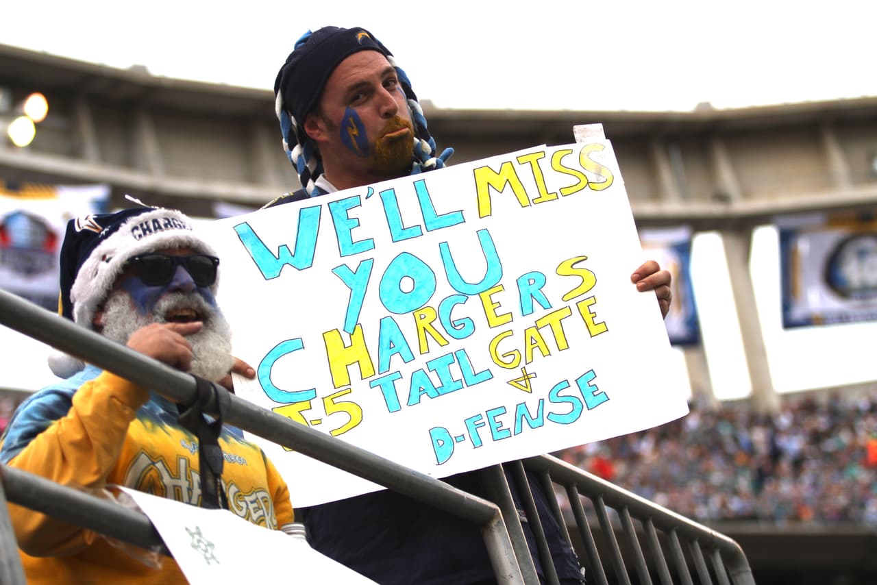 Te presentamos imágenes exclusivas del posible último partido de la NFL en San Diego en el que los Chargers derrotaron a los Miami Dolphins.