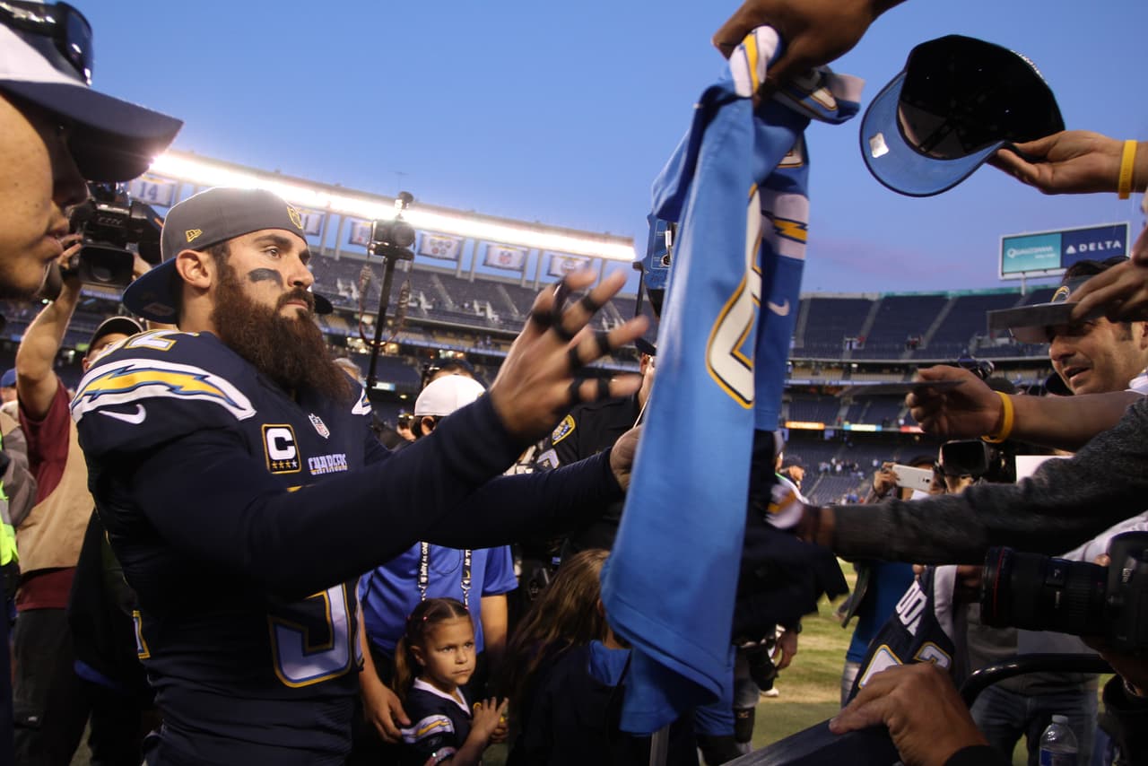 Te presentamos imágenes exclusivas del posible último partido de la NFL en San Diego en el que los Chargers derrotaron a los Miami Dolphins.