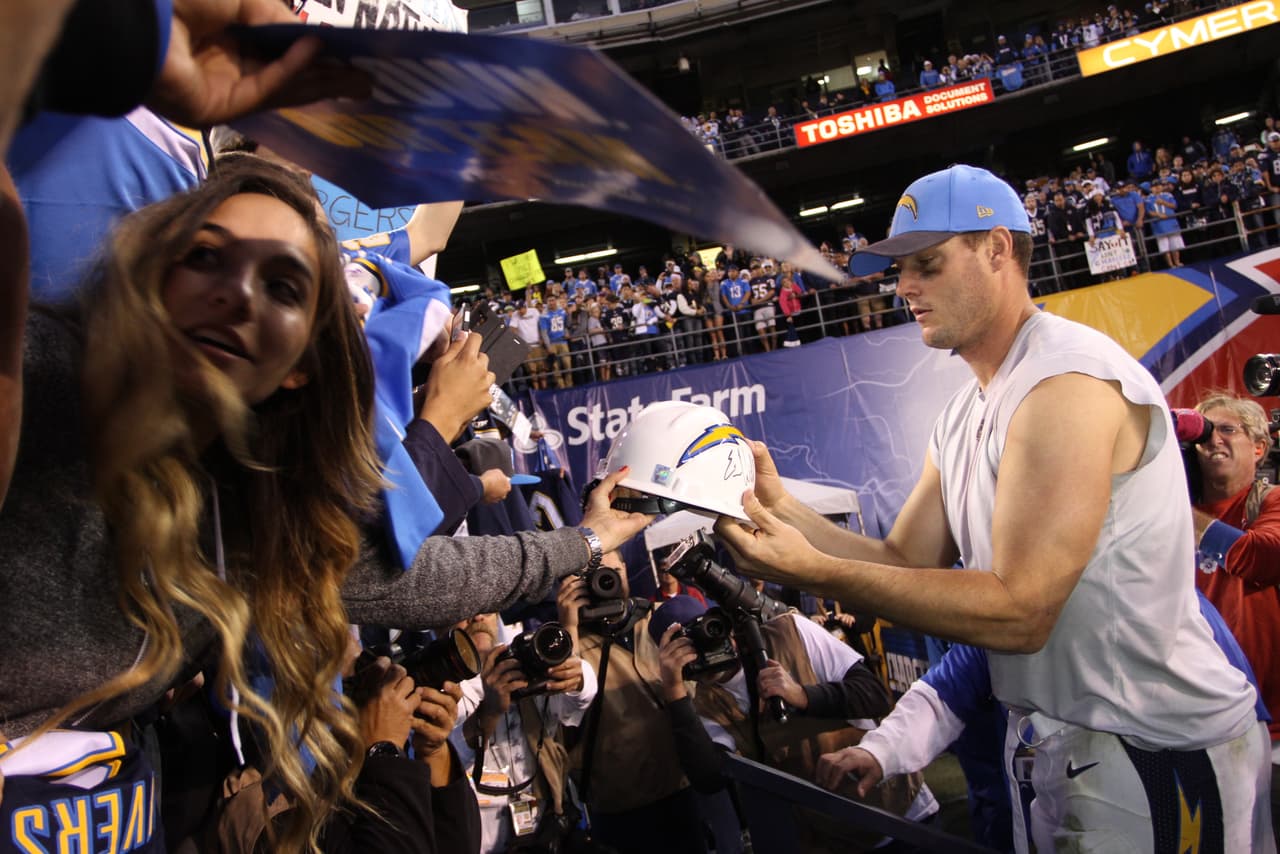 Te presentamos imágenes exclusivas del posible último partido de la NFL en San Diego en el que los Chargers derrotaron a los Miami Dolphins.