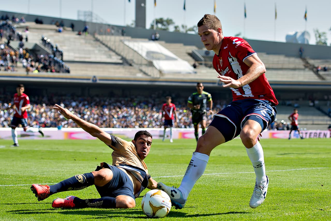 La zaga universitaria pudo contener los ataques del escualo que buscaron a morir el gol para poder avanzar a semifinales y eliminar al superlíder.