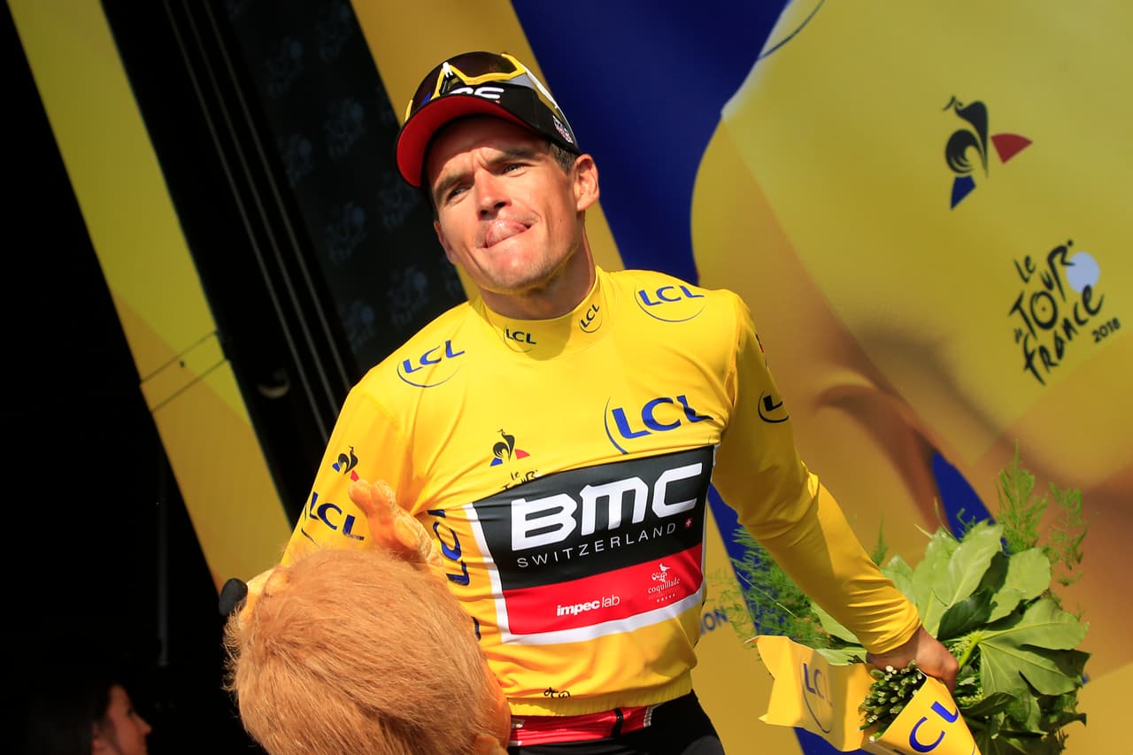 El belga Van Avermaet, campeón olímpico de ruta en 2016, pasó a encabezar la clasificación general cuando su equipo, el BMC Racing Team, ganó la contrarreloj del lunes.